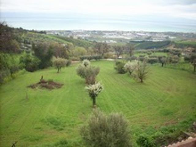 Terreno edificabile in vendita a Colonnella, Contrada Giardino