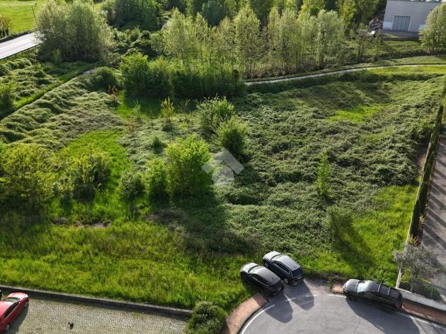 Terreno edificabile in vendita a Desenzano Del Garda