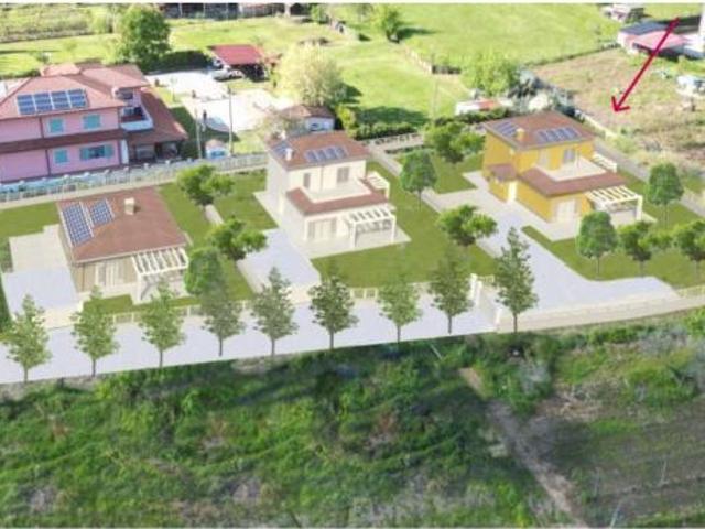 Terreno edificabile in vendita a Luni