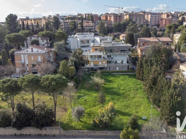 Terreno edificabile in vendita a Macerata