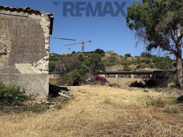 Terreno edificabile in vendita a Motta Sant'Anastasia