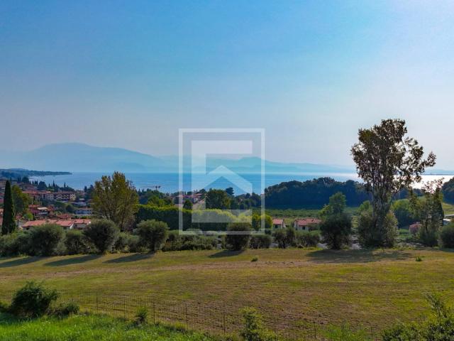 Terreno Edificabile in vendita a Padenghe sul Garda