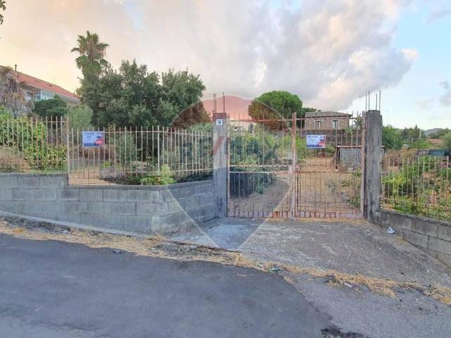 Terreno edificabile in vendita a Pedara