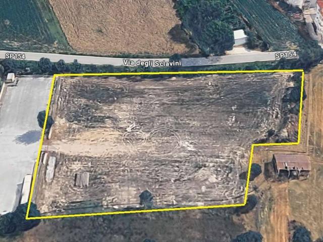 Terreno edificabile in vendita a San Costanzo