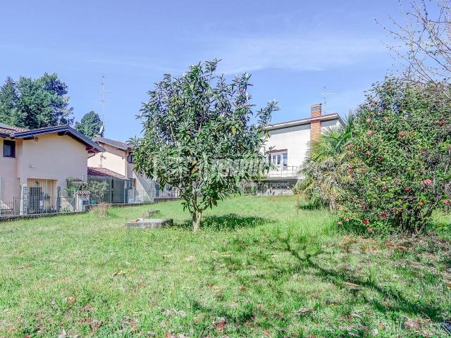 Terreno edificabile in vendita a Somma Lombardo