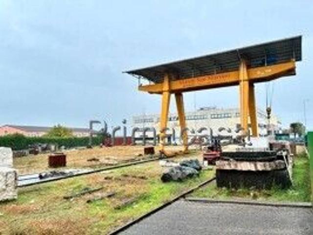 Terreno edificabile industriale in vendita a Caprino Veronese