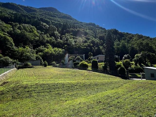 Terreno edificabile R2 situato in una posizione privilegiata a Osogna
