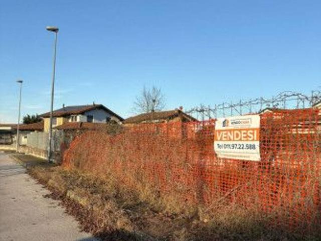 Terreno edificabile residenziale in vendita a Carmagnola