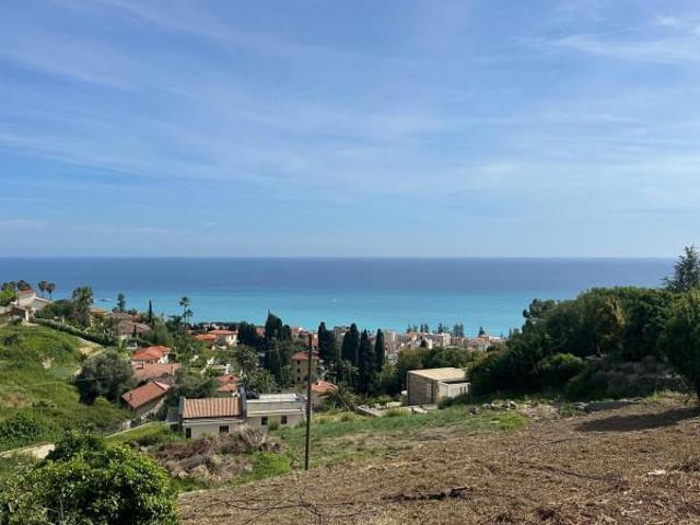 Terreno edificabile residenziale in vendita a Bordighera