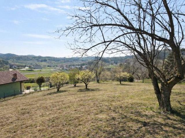 Terreno edificabile residenziale in vendita a Baldissero D'Alba