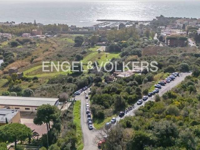 Terreno edificabile residenziale in vendita a Santa Marinella