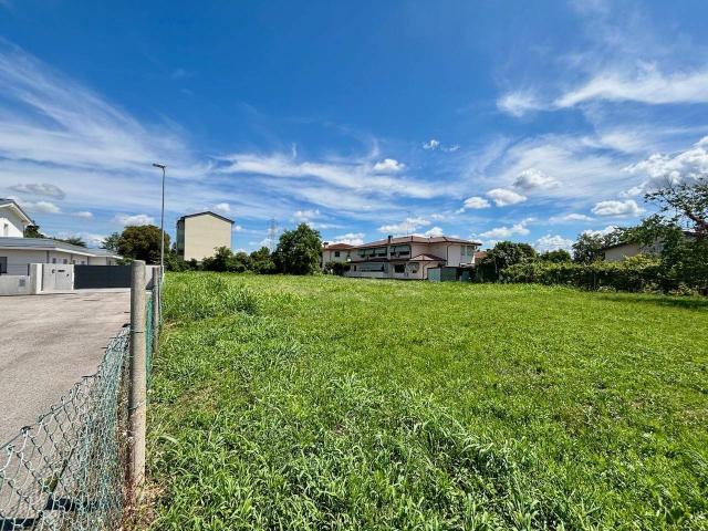 Terreno edificabile residenziale in vendita a Porcia