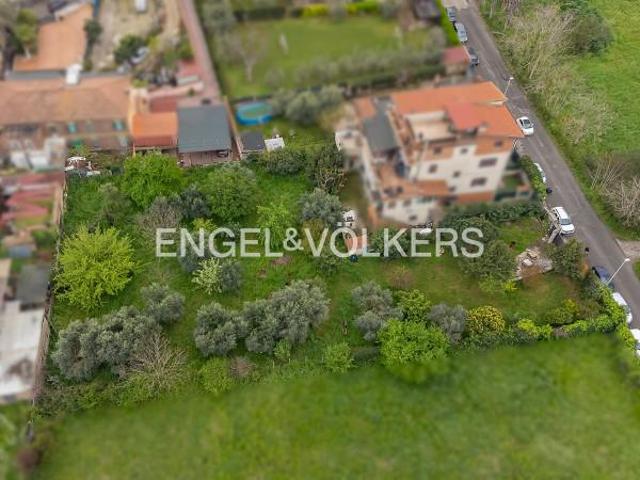 Terreno edificabile residenziale in vendita a Roma