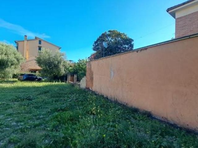 Terreno edificabile residenziale in vendita a Roma