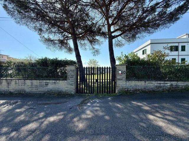 Terreno edificabile residenziale in vendita a Roma