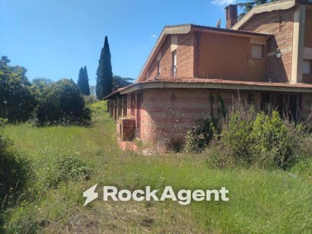 Terreno edificabile residenziale in vendita a Roma