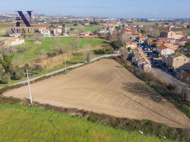 Terreno edificabile residenziale in vendita a Trecastelli