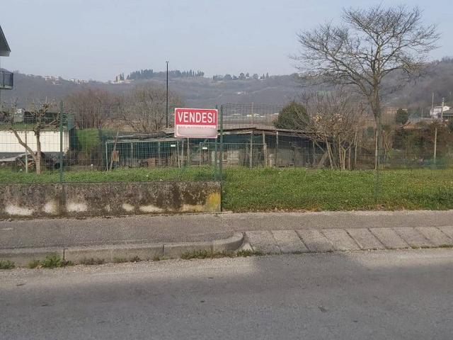 Terreno edificabile residenziale in vendita a Vicenza