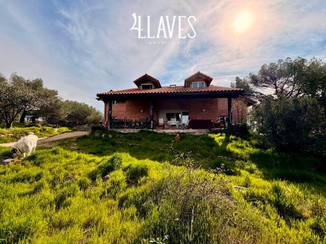 Terreno edificable con chalet independiente para comprar en Torrelodones, España
