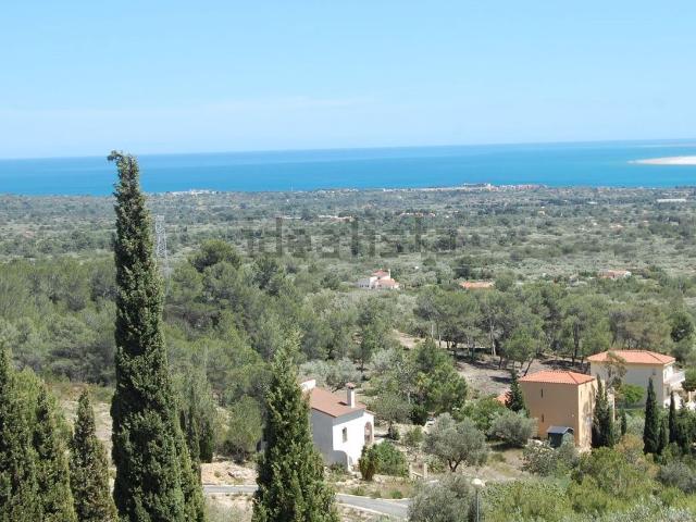 Terreno, El Perello