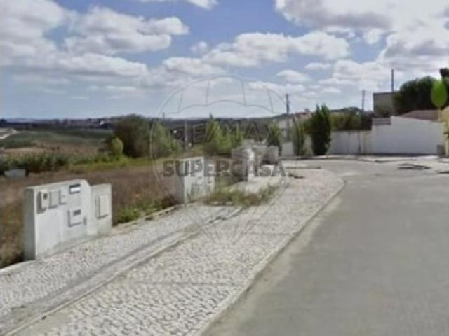 Terreno em Miragaia e Marteleira