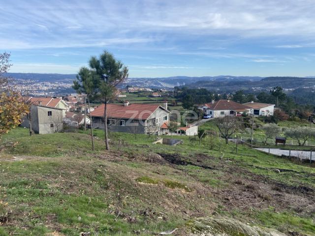 Terreno em Mondrões, Vila Real