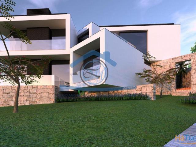 Terreno em Mouçós | 26083112627