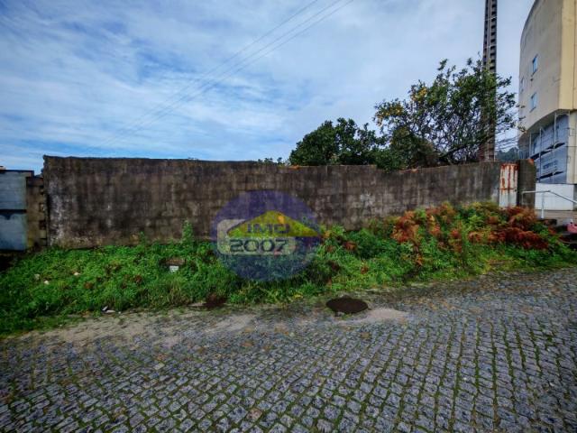 Terreno em Mozelos