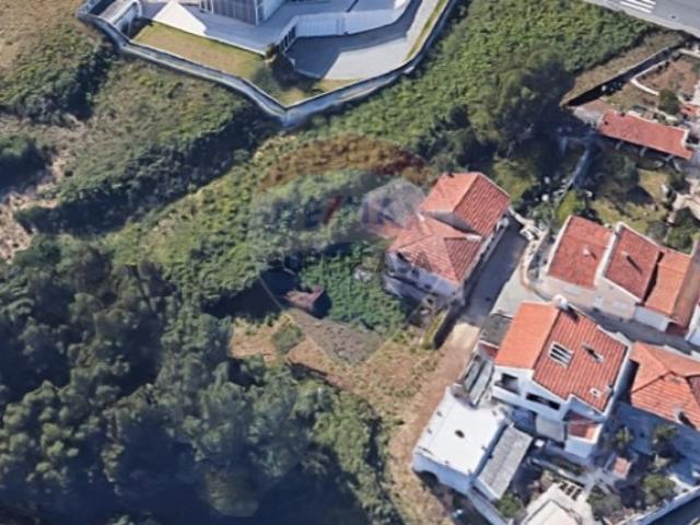 Terreno em Oliveira do Douro
