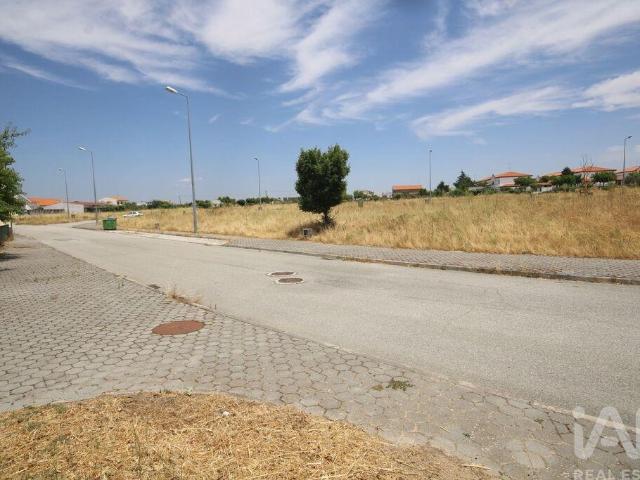 Terreno em Almeida de 787,00 m²