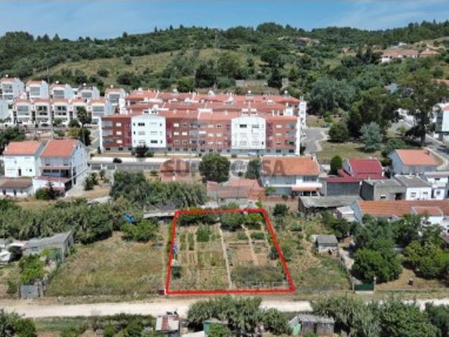 Terreno em Alverca do Ribatejo e Sobralinho