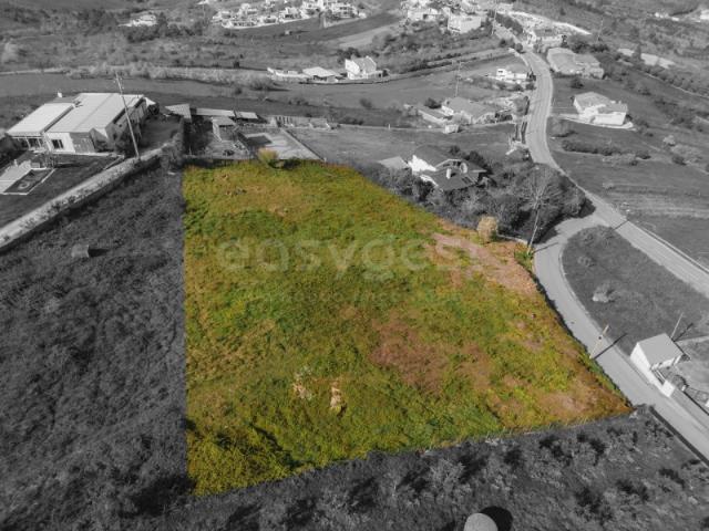 Terreno em Andreus com viabilidade construção de duas moradias com piscina