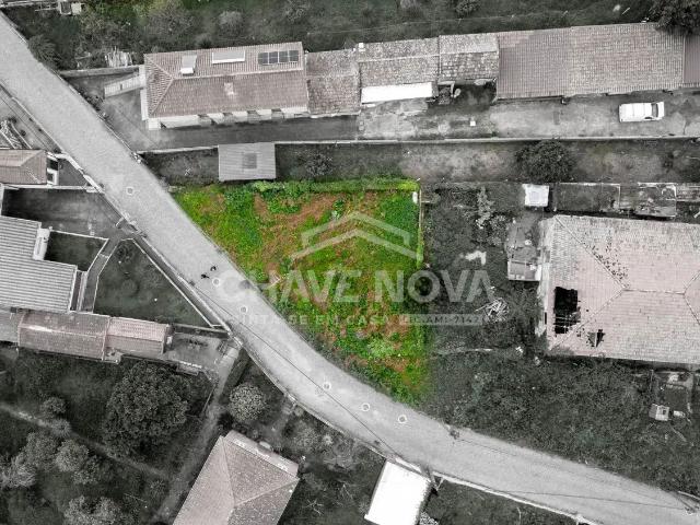 Terreno no Areinho de Oliveira do Douro para venda