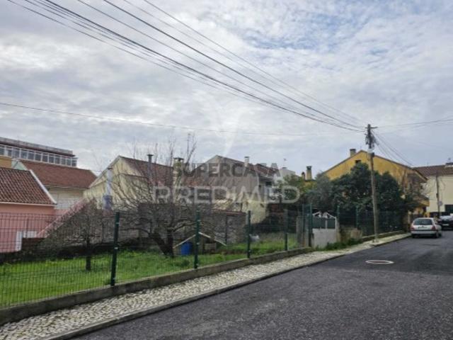 Terreno em Camarate, Unhos e Apelação