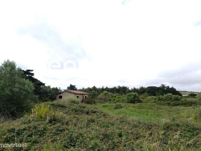 Terreno em Casal da Pea Albarraque, para construo de 2 moradias