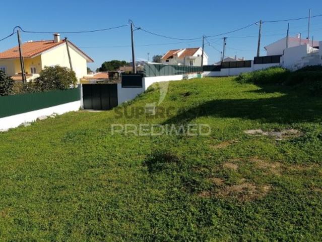 Terreno em Charneca de Caparica e Sobreda