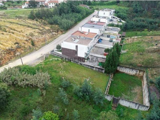 Terreno em Eiras e São Paulo de Frades
