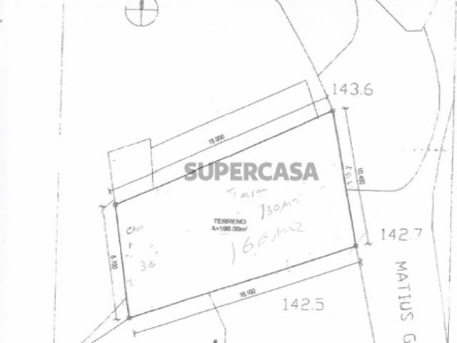 Armazém / Terreno para construção de 4 apartamentos em Fanhões