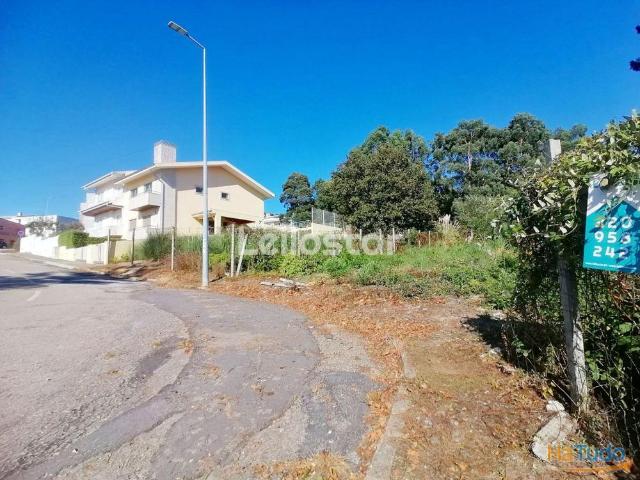 Terreno em Gaia Mafamude, para Moradia de 4 frentes | 26083756241