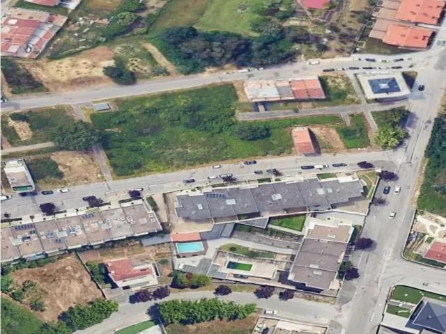 Terreno em Pedroso para construção