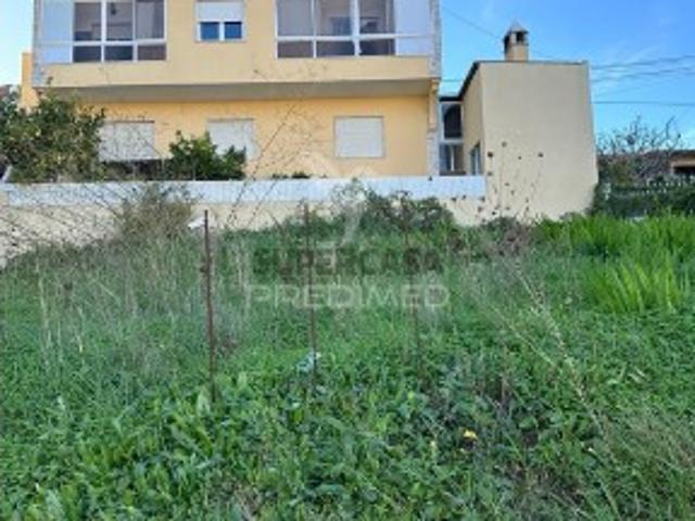 Terreno em Pontinha e Famões