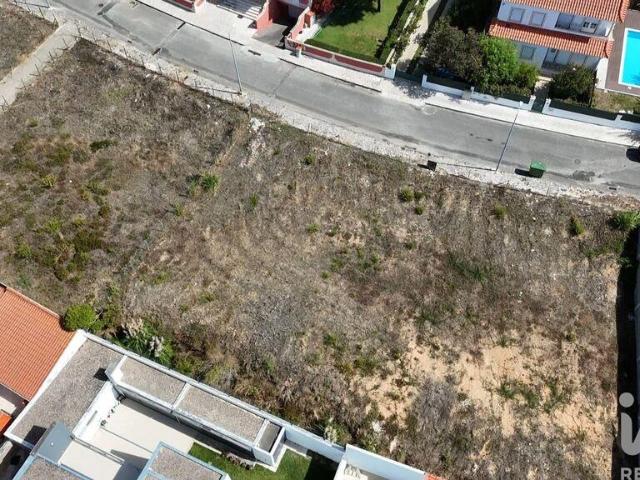 Terreno em Rio Maior de 240,00 m²