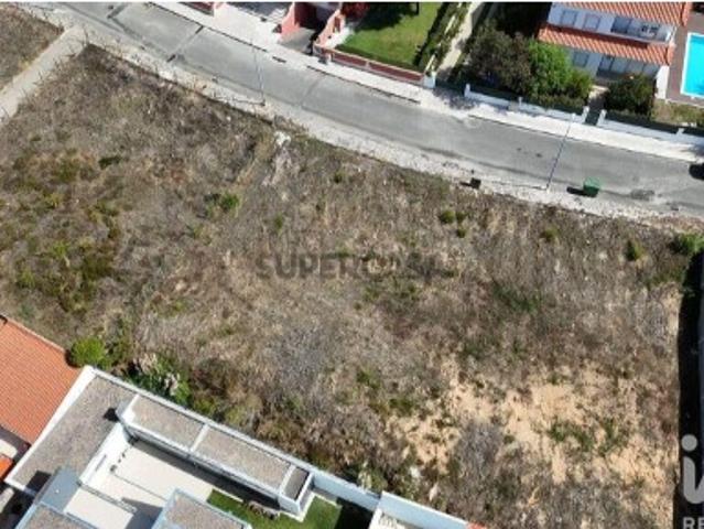 Terreno em Rio Maior de 240,00 m²