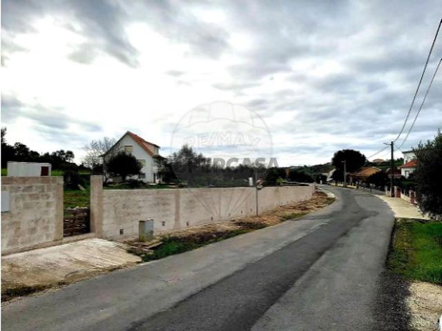 Terreno em São João Baptista e Santa Maria dos Olivais