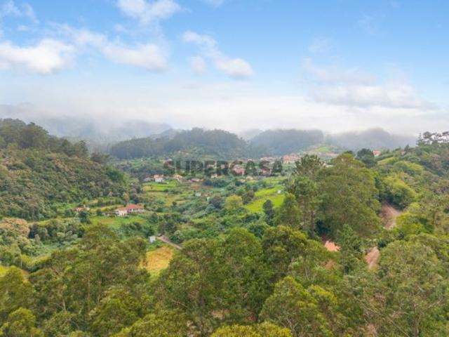 Terreno em São Jorge com Vista Mar e Montanha