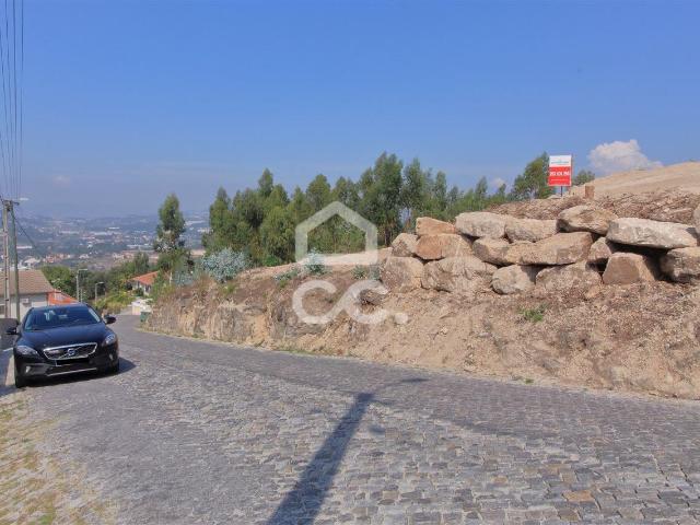 Terreno em São Mamede Negrelos