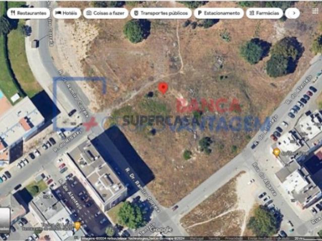 Terreno em Santo António da Charneca
