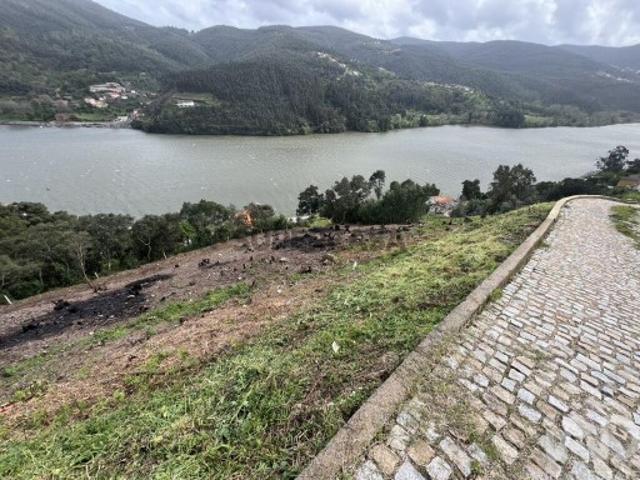 Terreno em Sebolido