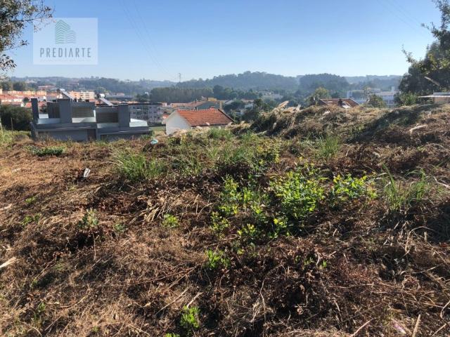 Terreno em Valadares para construção