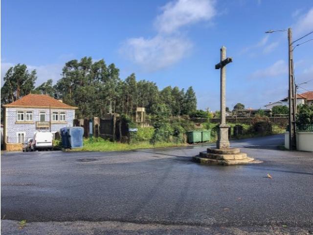 Terreno em Vila de Cucujães